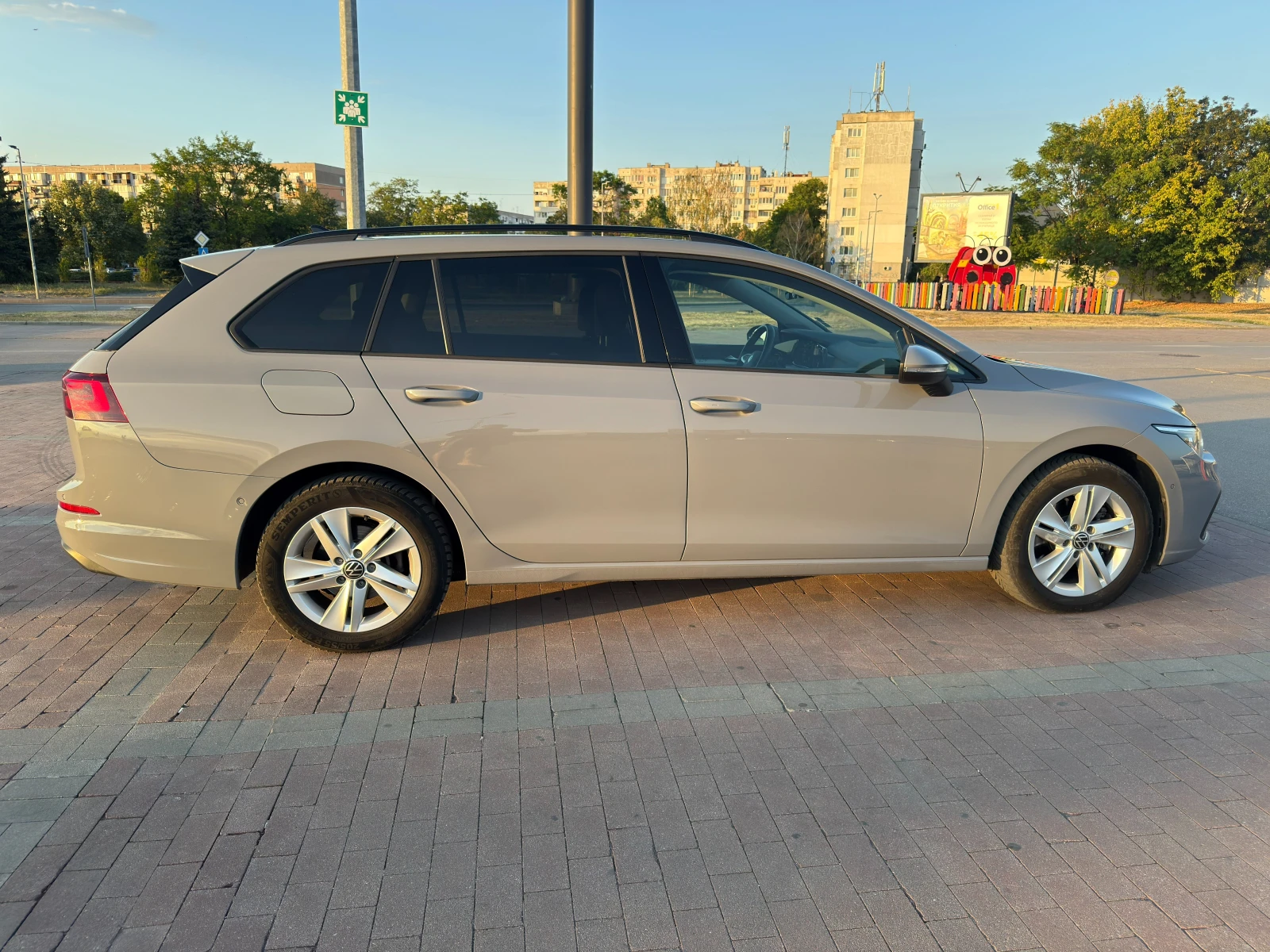 VW Golf 2.0 TDI DSG-150к.с.| ACC+ MatrixLED+ Harman Kardon, снимка 7 - Автомобили и джипове - 55792623