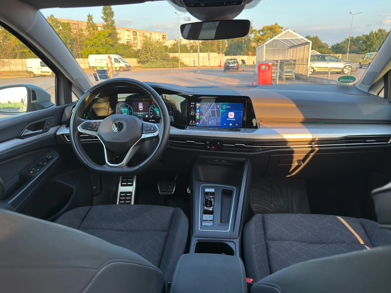 VW Golf 2.0 TDI DSG-150к.с.| ACC+ MatrixLED+ Harman Kardon, снимка 11 - Автомобили и джипове - 55792623