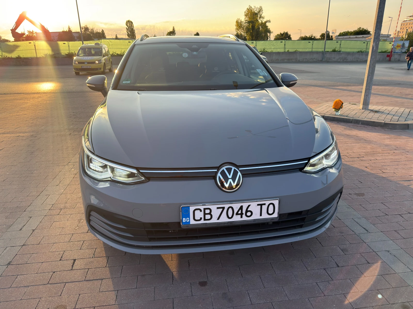 VW Golf 2.0 TDI DSG-150к.с.| ACC+ MatrixLED+ Harman Kardon, снимка 3 - Автомобили и джипове - 55792623