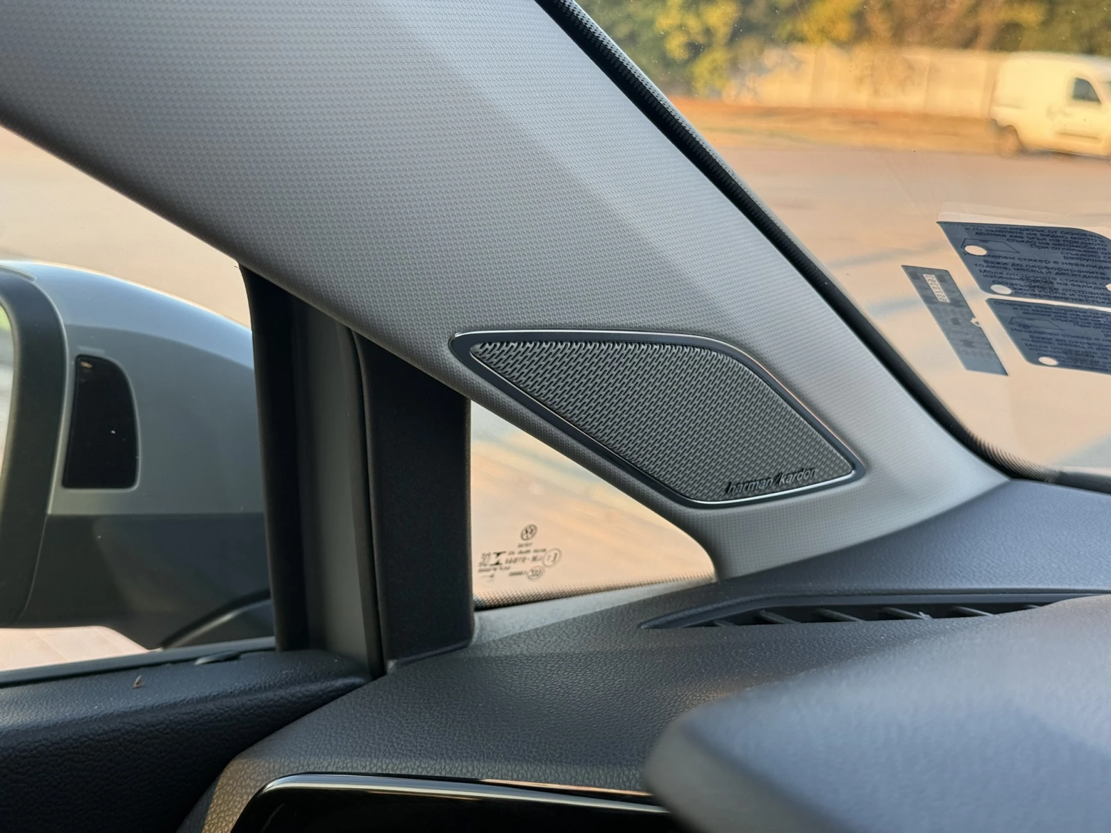 VW Golf 2.0 TDI DSG-150к.с.| ACC+ MatrixLED+ Harman Kardon, снимка 9 - Автомобили и джипове - 55792623