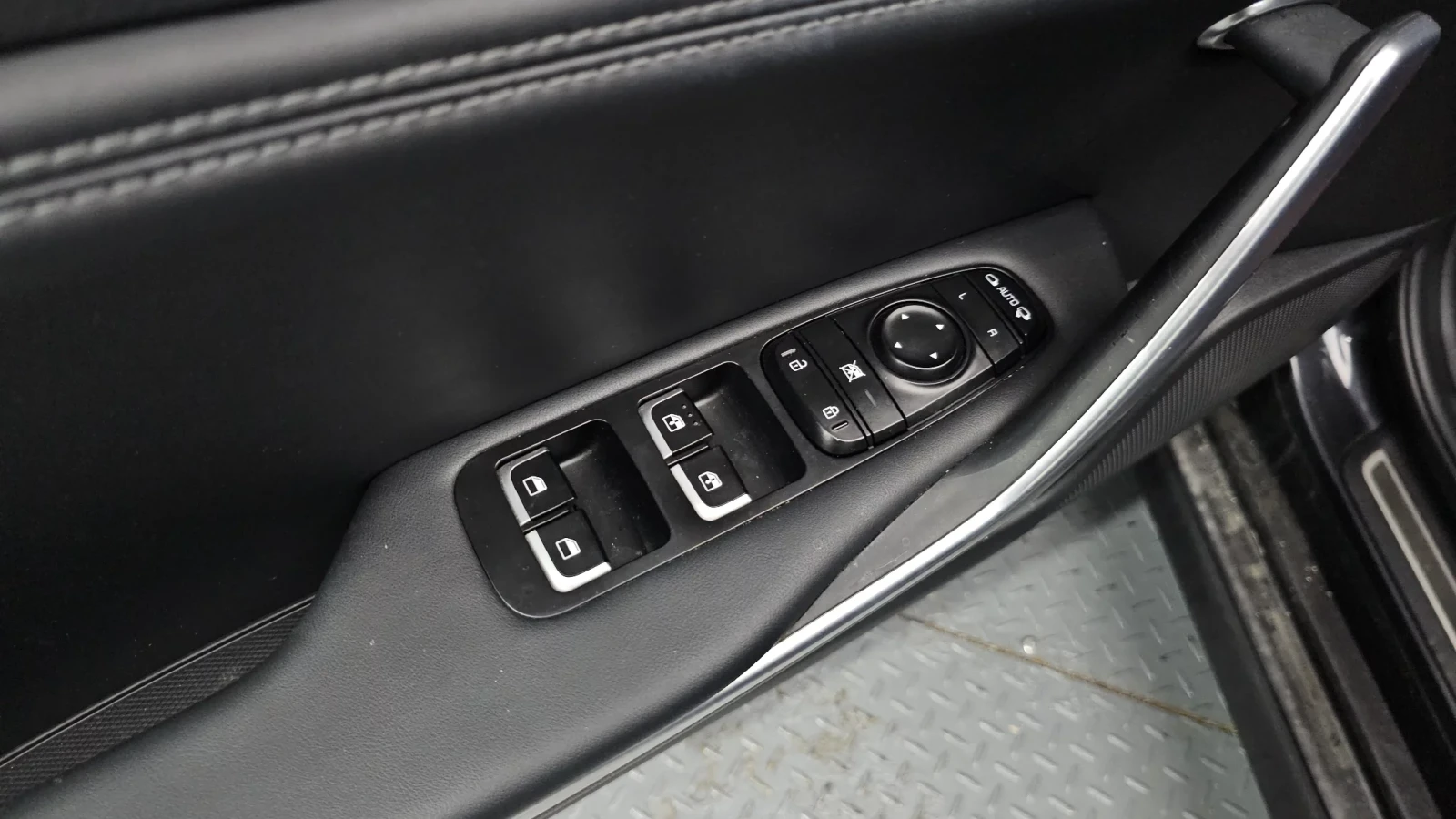 Kia Stinger * ОБДУХВАНЕ * КАМЕРА, снимка 9 - Автомобили и джипове - 54366324