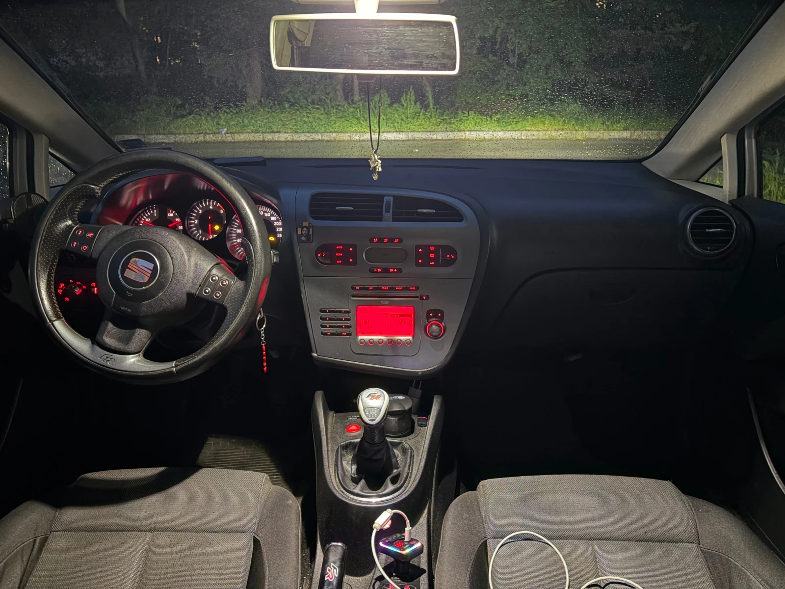 Seat Leon, снимка 10 - Автомобили и джипове - 54655295