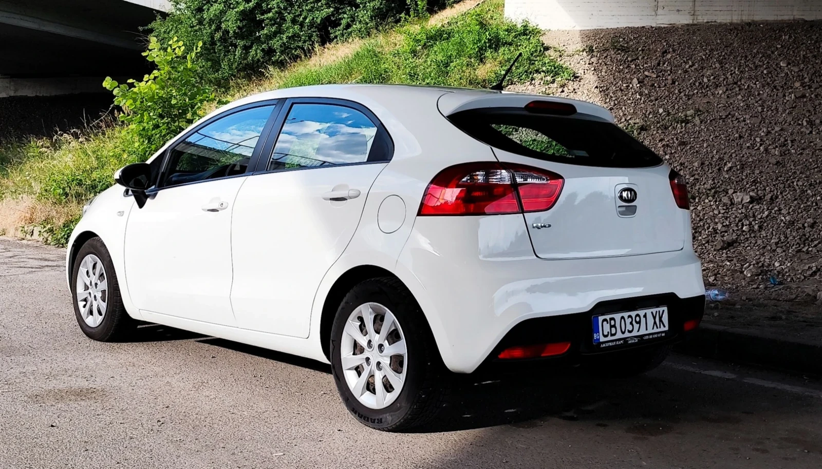 Kia Rio, снимка 5 - Автомобили и джипове - 54994019