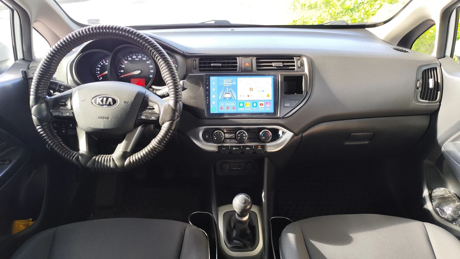 Kia Rio, снимка 10 - Автомобили и джипове - 54994019