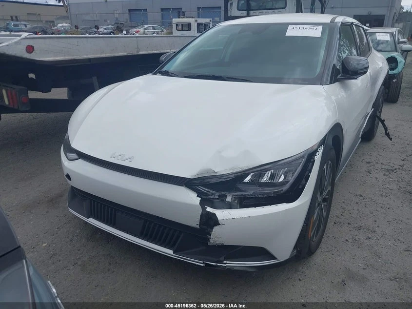 Kia EV6 Light, снимка 13 - Автомобили и джипове - 55127051