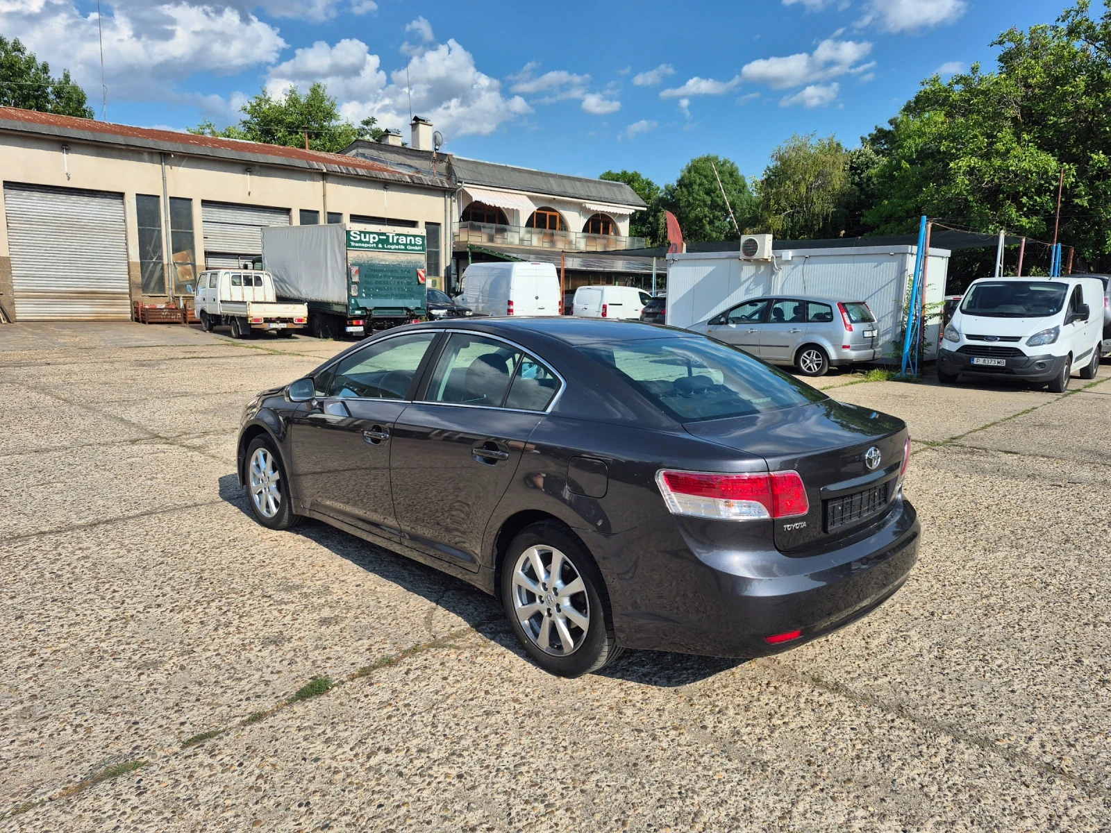 Toyota Avensis 2.0  /126 кс .137000 км  НАВИГАЦИЯ , снимка 2 - Автомобили и джипове - 55178015
