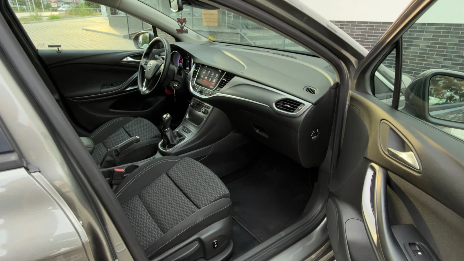 Opel Astra К, снимка 10 - Автомобили и джипове - 55411783