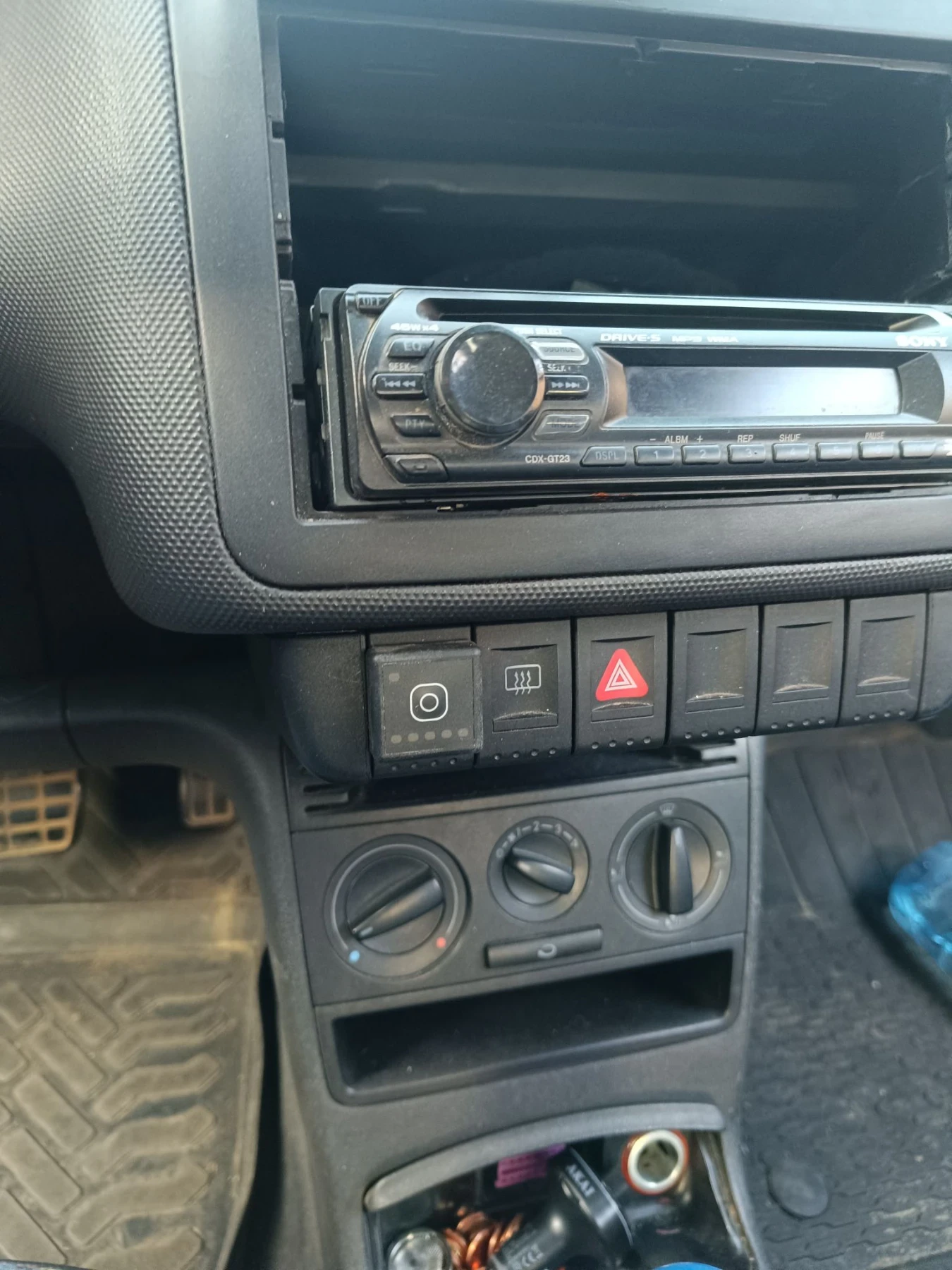 VW Lupo 1.4 16v 75кс автомат, снимка 6 - Автомобили и джипове - 55943219