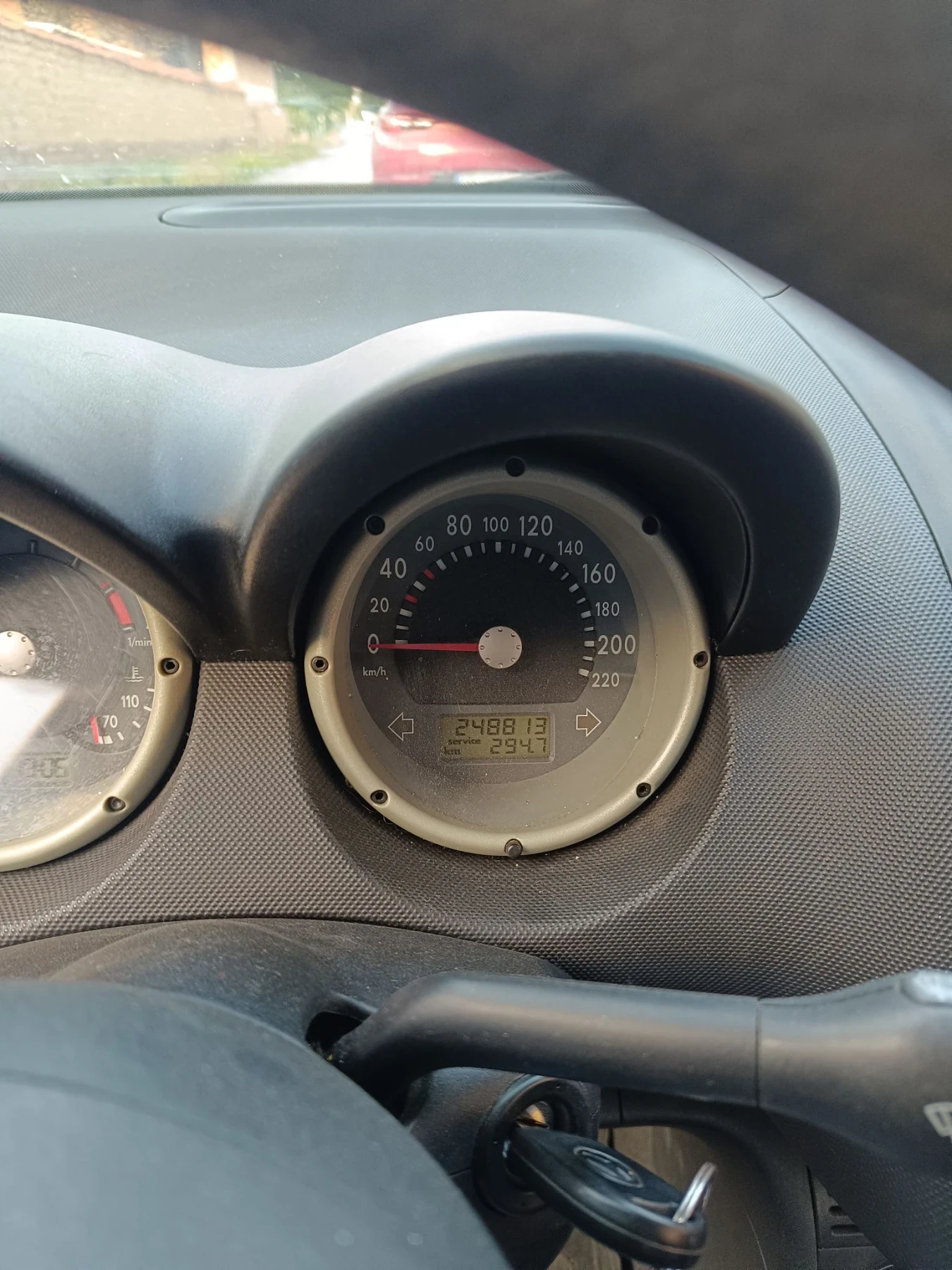 VW Lupo 1.4 16v 75кс автомат, снимка 5 - Автомобили и джипове - 55943219