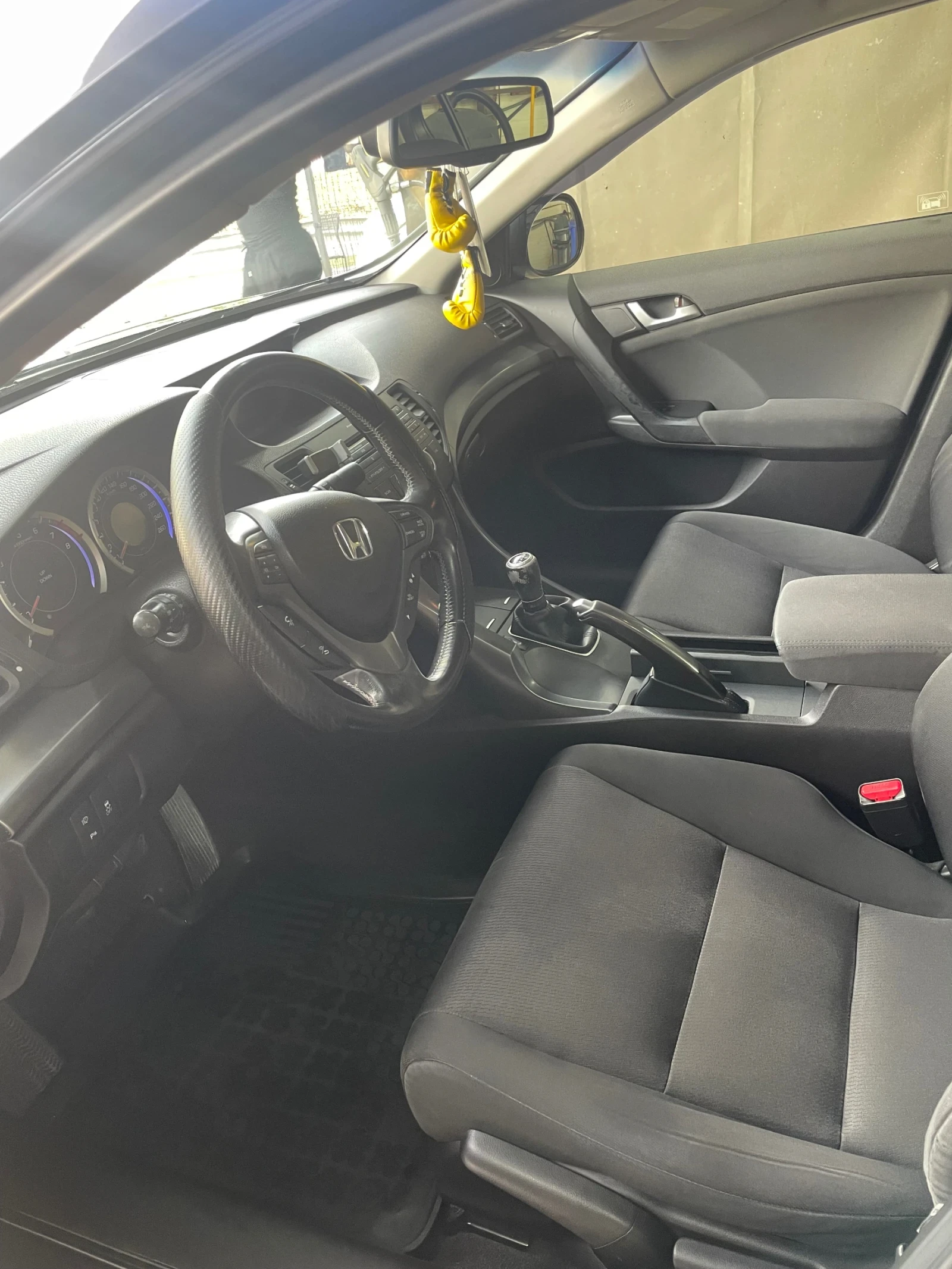 Honda Accord 2.0 I-Vtec ръчна, снимка 8 - Автомобили и джипове - 56249461