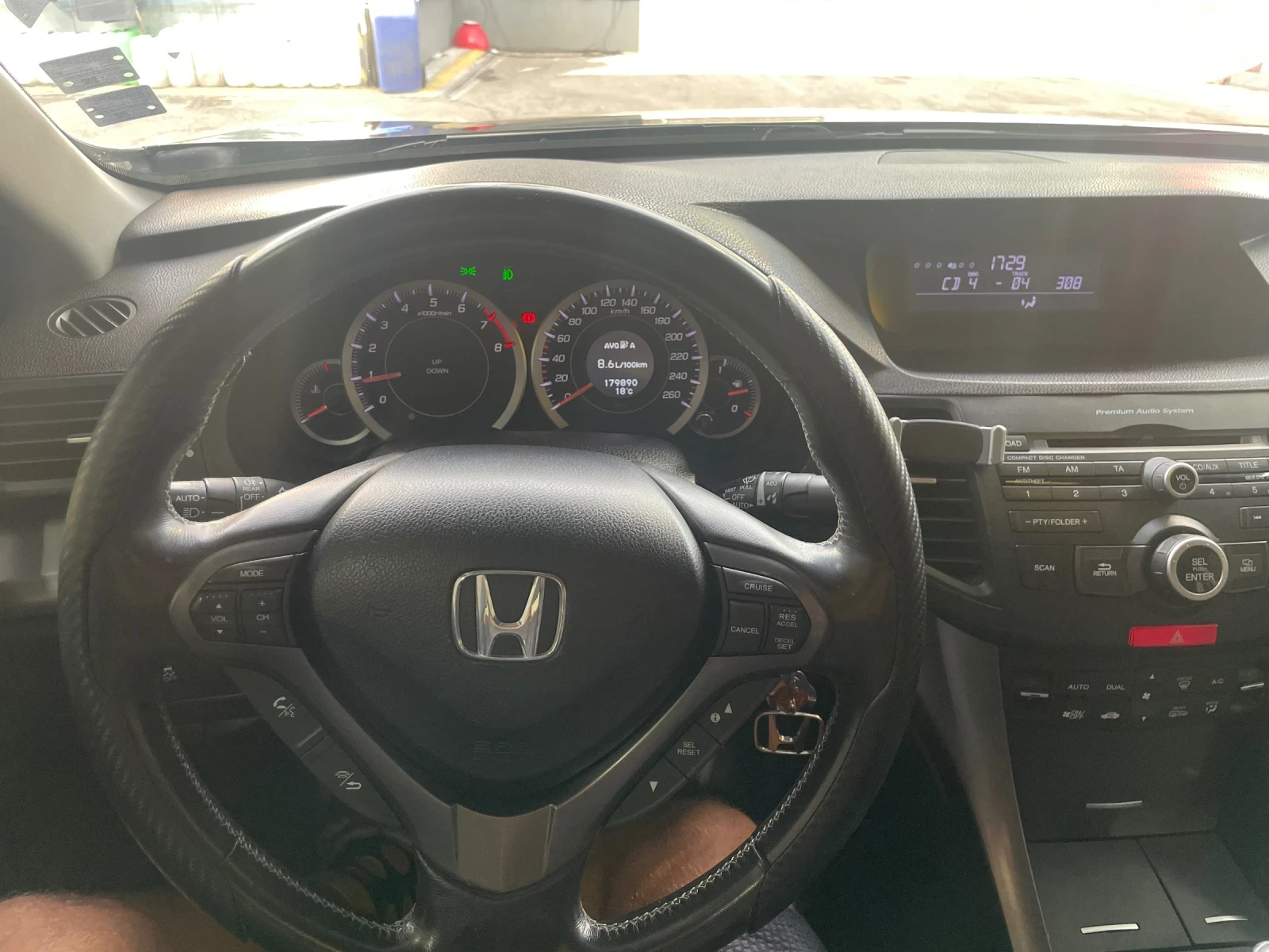 Honda Accord 2.0 I-Vtec ръчна, снимка 10 - Автомобили и джипове - 56249461