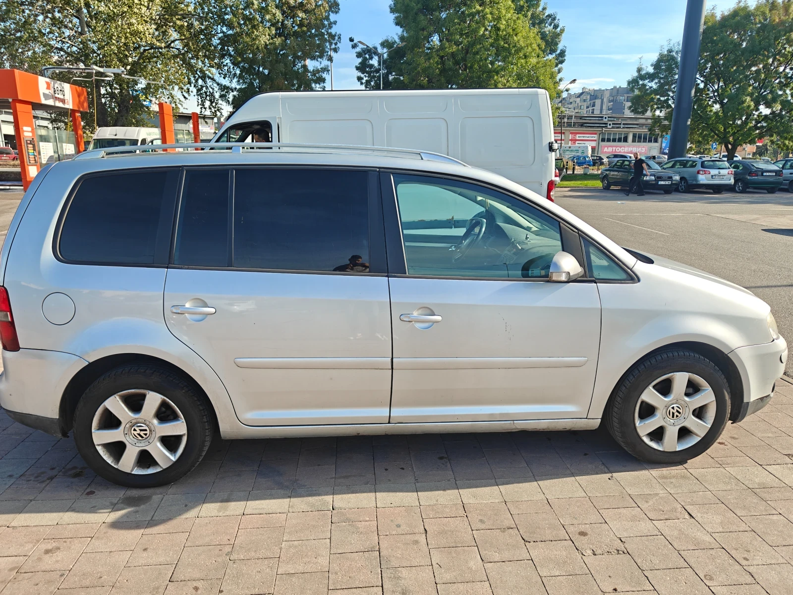 VW Touran, снимка 3 - Автомобили и джипове - 56468641