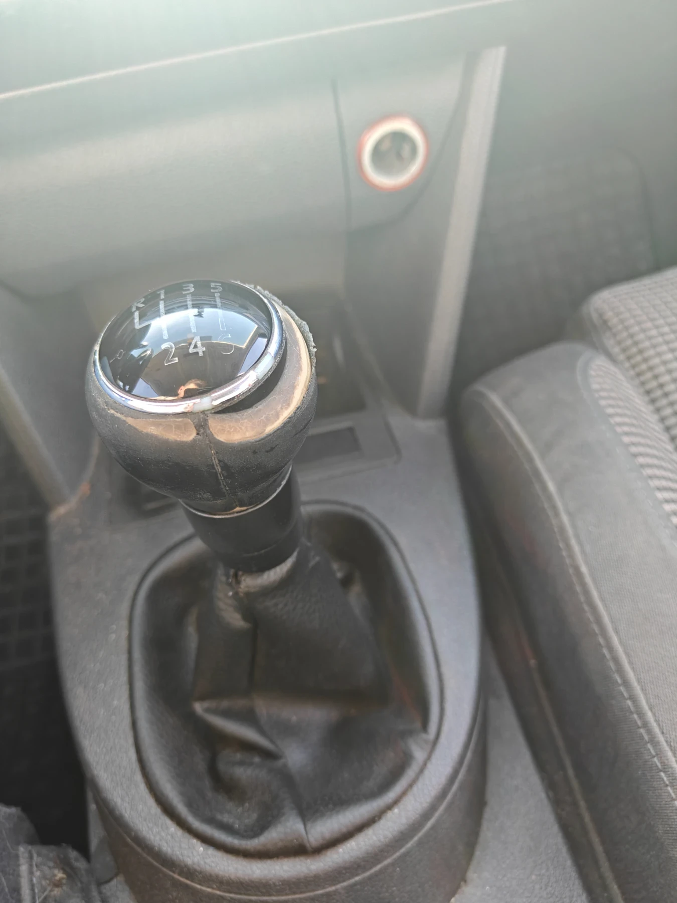 VW Touran, снимка 9 - Автомобили и джипове - 56468641