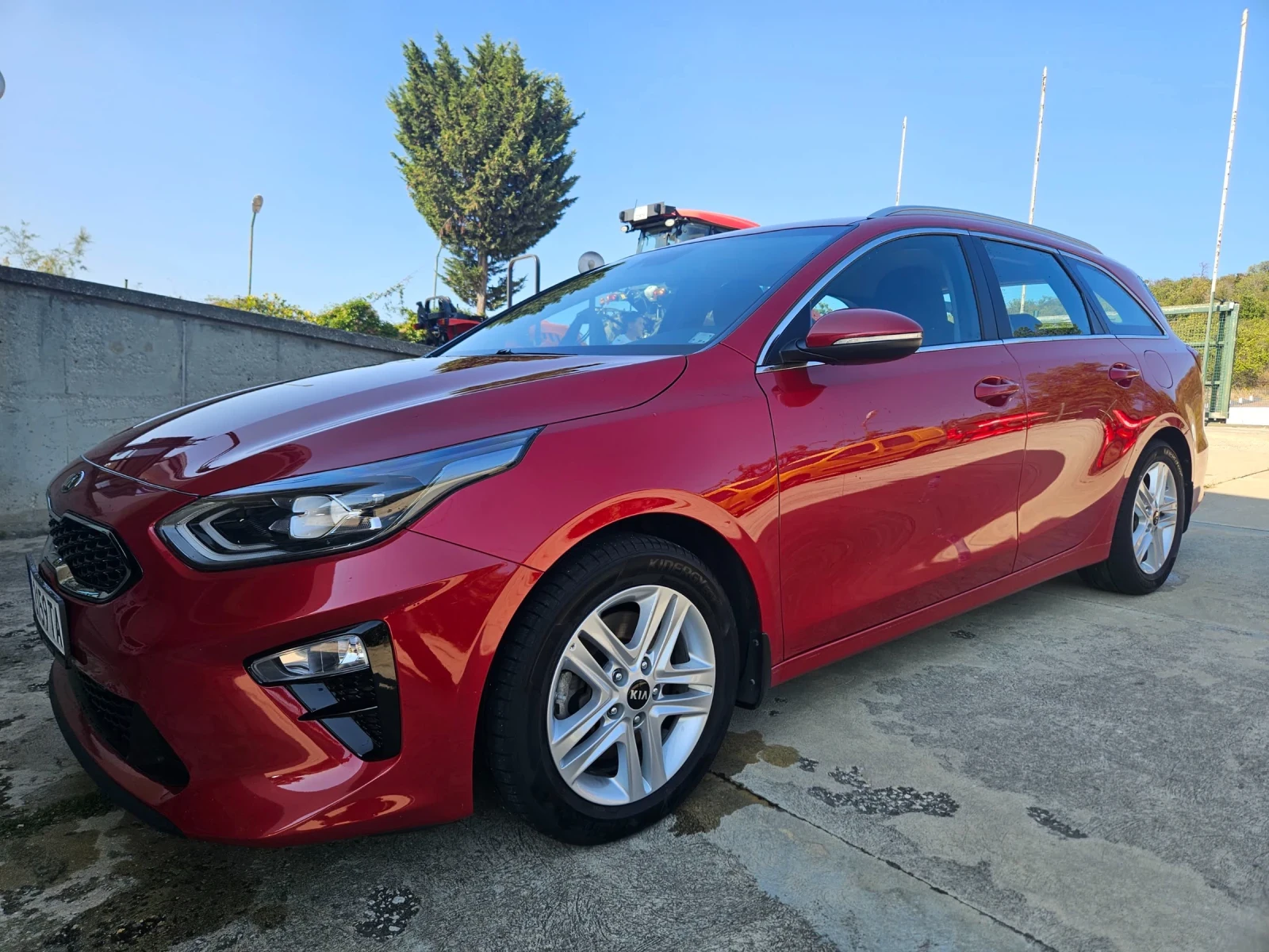 Kia Ceed SW 1.4GDI/140hp/7DCT, снимка 2 - Автомобили и джипове - 56721124