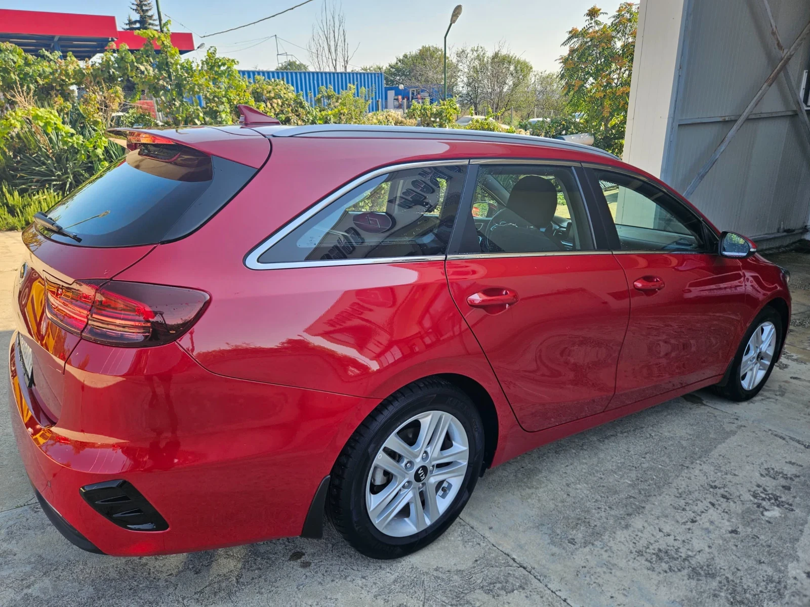 Kia Ceed SW 1.4GDI/140hp/7DCT, снимка 5 - Автомобили и джипове - 56721124