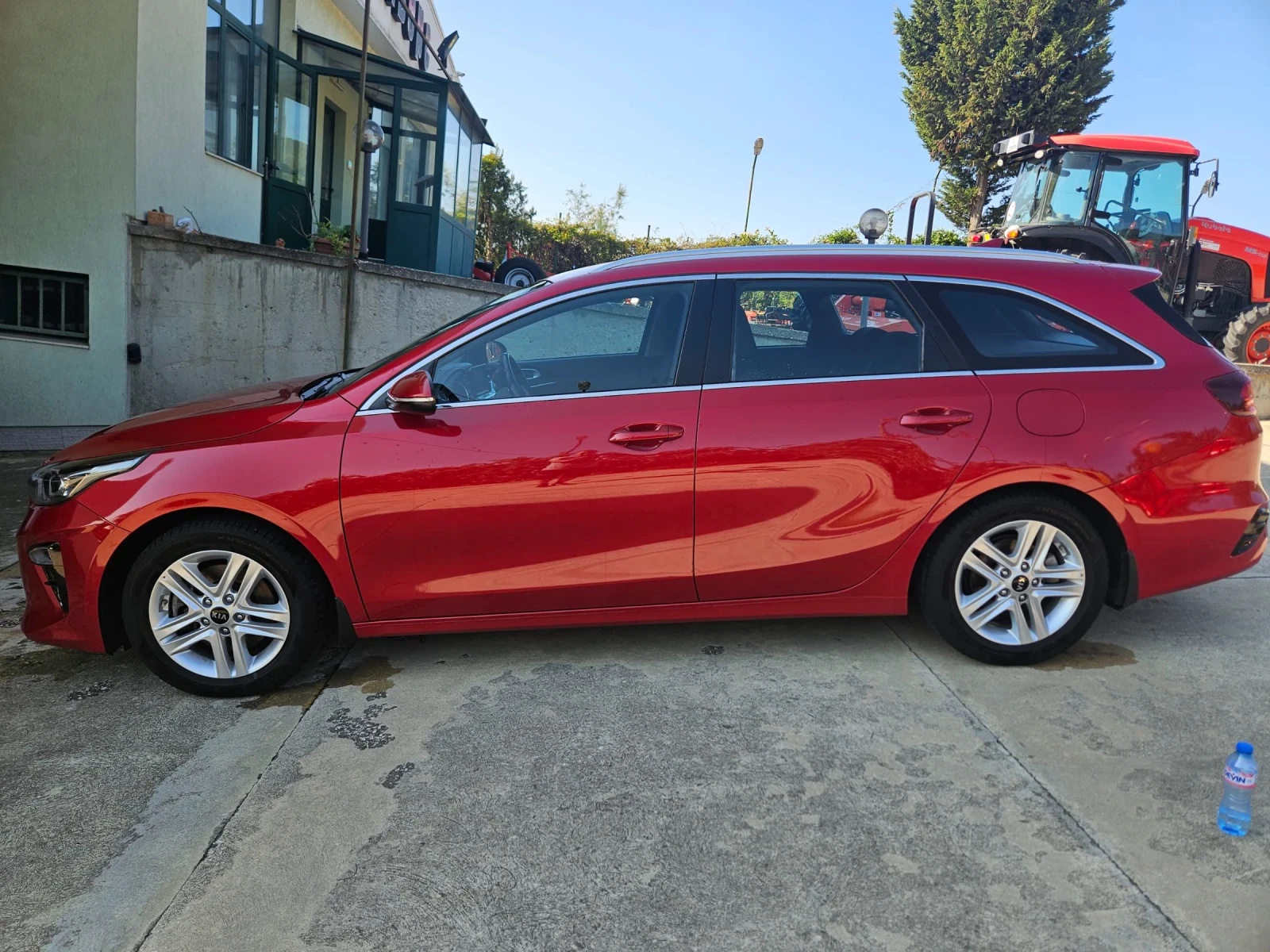 Kia Ceed SW 1.4GDI/140hp/7DCT, снимка 3 - Автомобили и джипове - 56721124