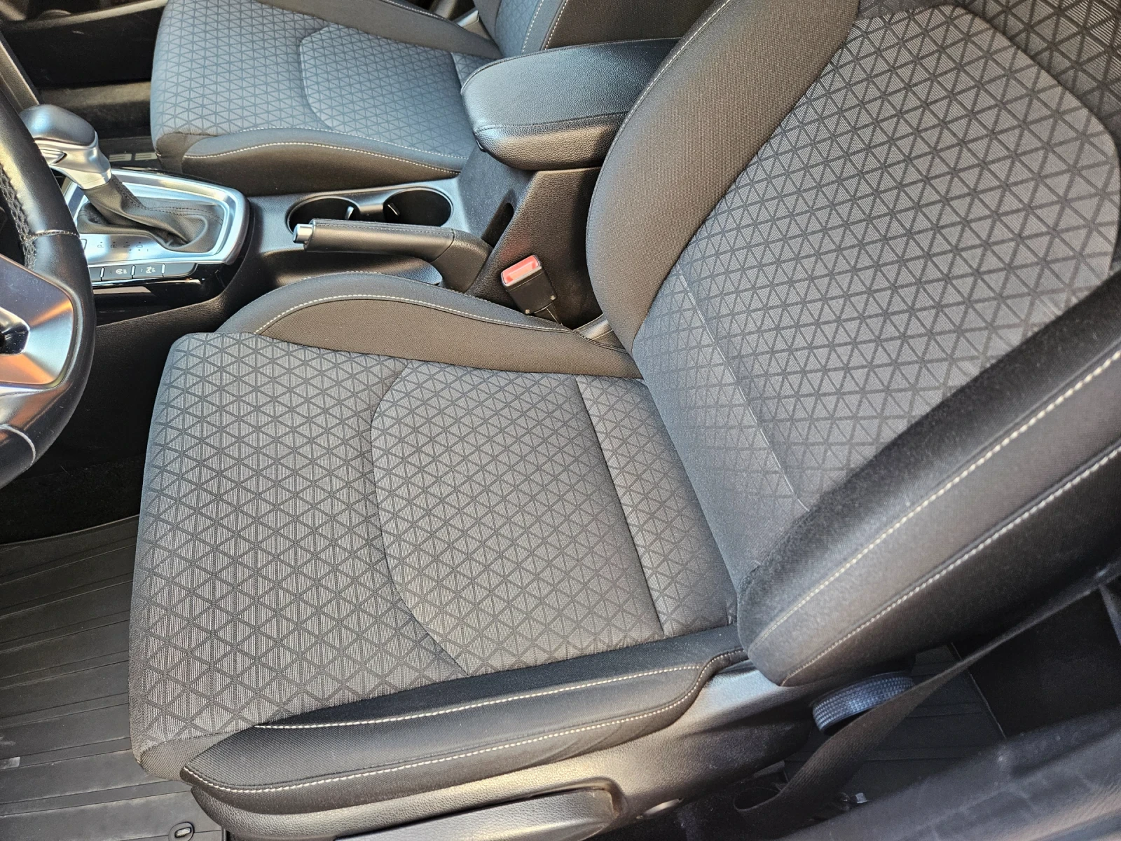 Kia Ceed SW 1.4GDI/140hp/7DCT, снимка 11 - Автомобили и джипове - 56721124