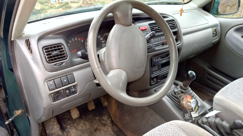 Suzuki Grand vitara, снимка 9 - Автомобили и джипове - 53330201