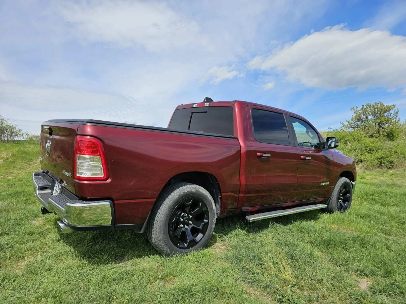 Dodge RAM 1500 ПЕРФЕКТЕН ГАЗ  - изображение 6