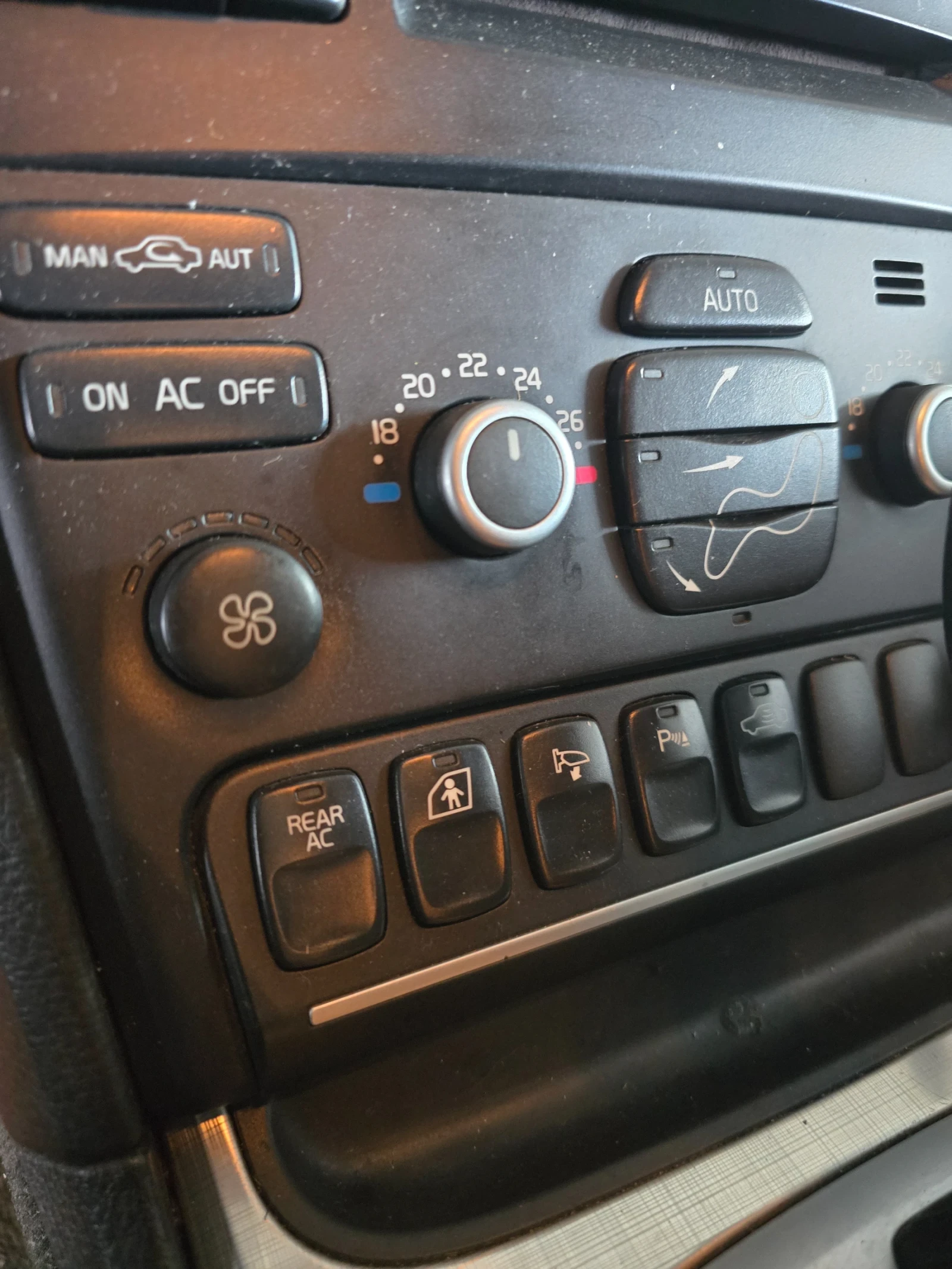 Volvo Xc90, снимка 10 - Автомобили и джипове - 53977140