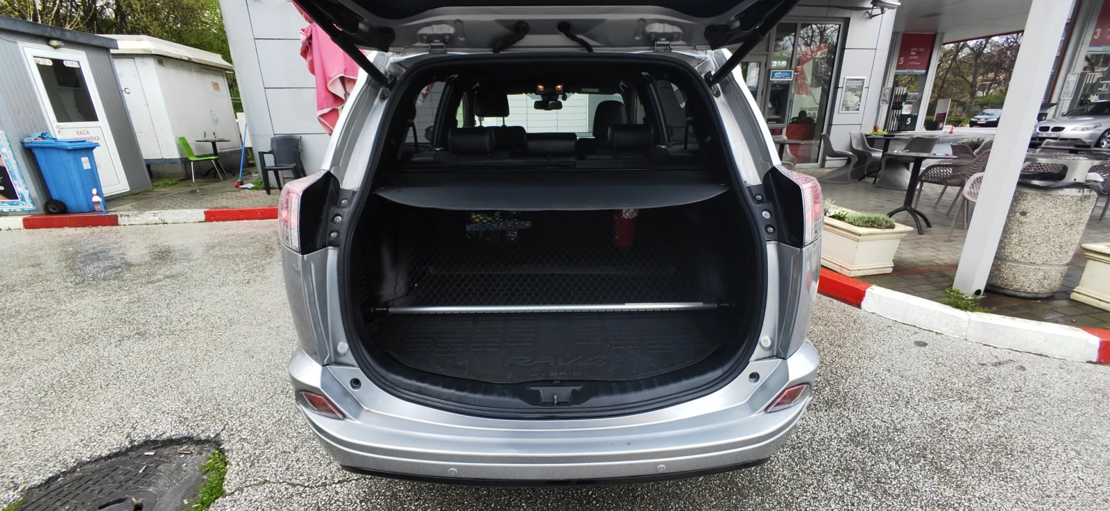 Toyota Rav4 2.5L Hybrid FWD, снимка 9 - Автомобили и джипове - 54178877