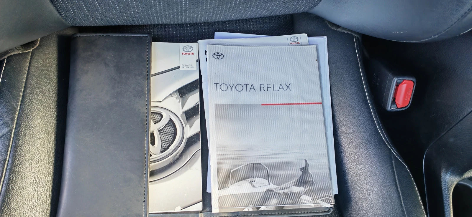 Toyota Rav4 2.5L Hybrid FWD, снимка 13 - Автомобили и джипове - 54178877