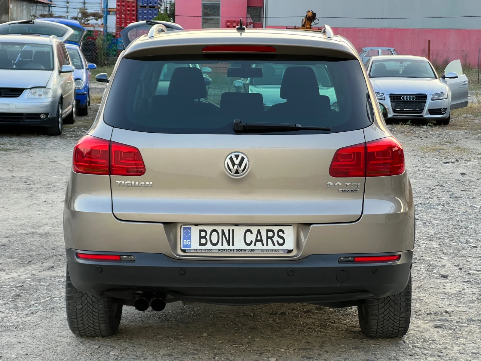 VW Tiguan 2.0TDI-140к.с 4Motion/DSG/ Подгреви/ Парктроник, снимка 6 - Автомобили и джипове - 55694917