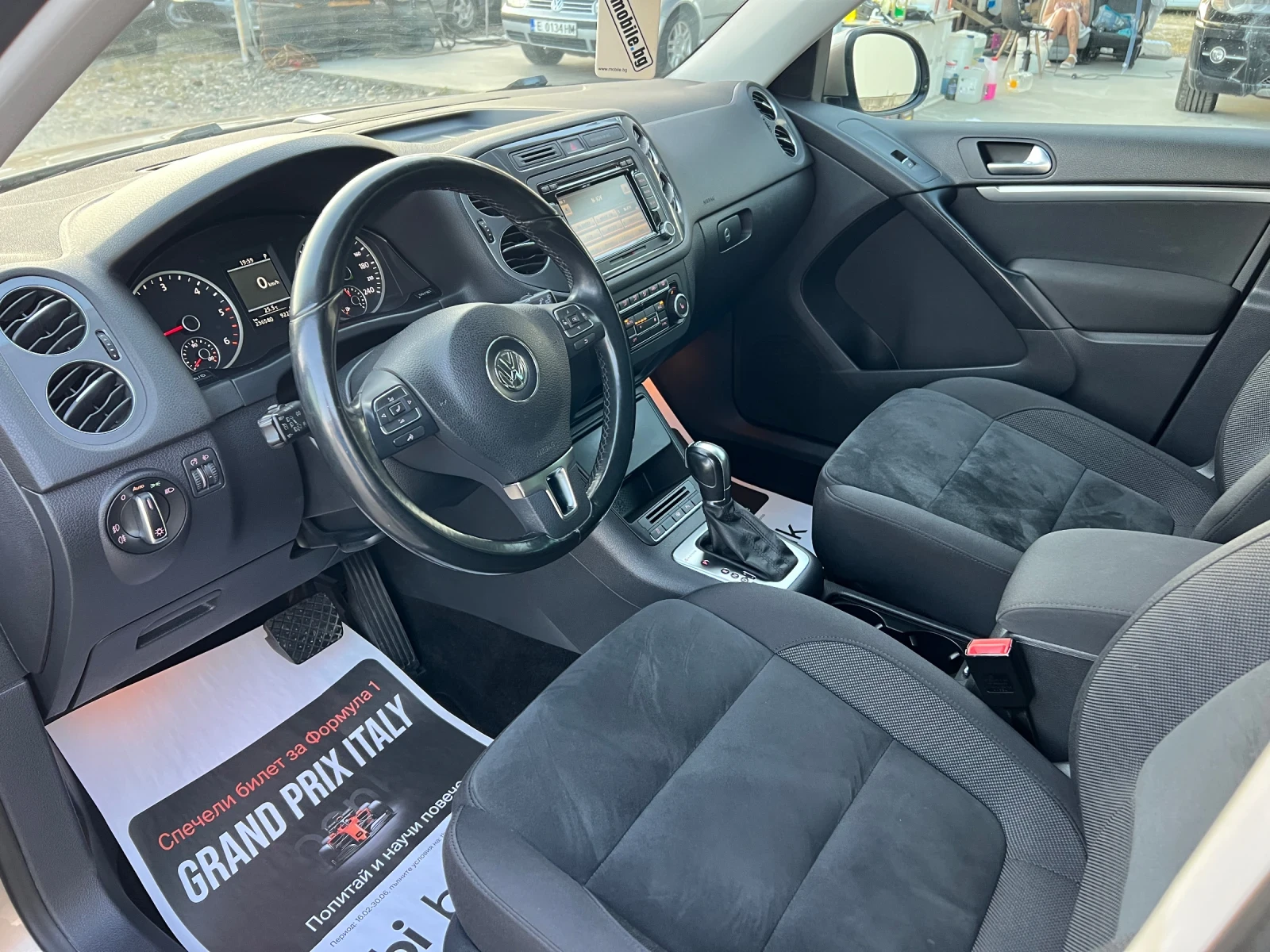 VW Tiguan 2.0TDI-140к.с 4Motion/DSG/ Подгреви/ Парктроник, снимка 12 - Автомобили и джипове - 55694917