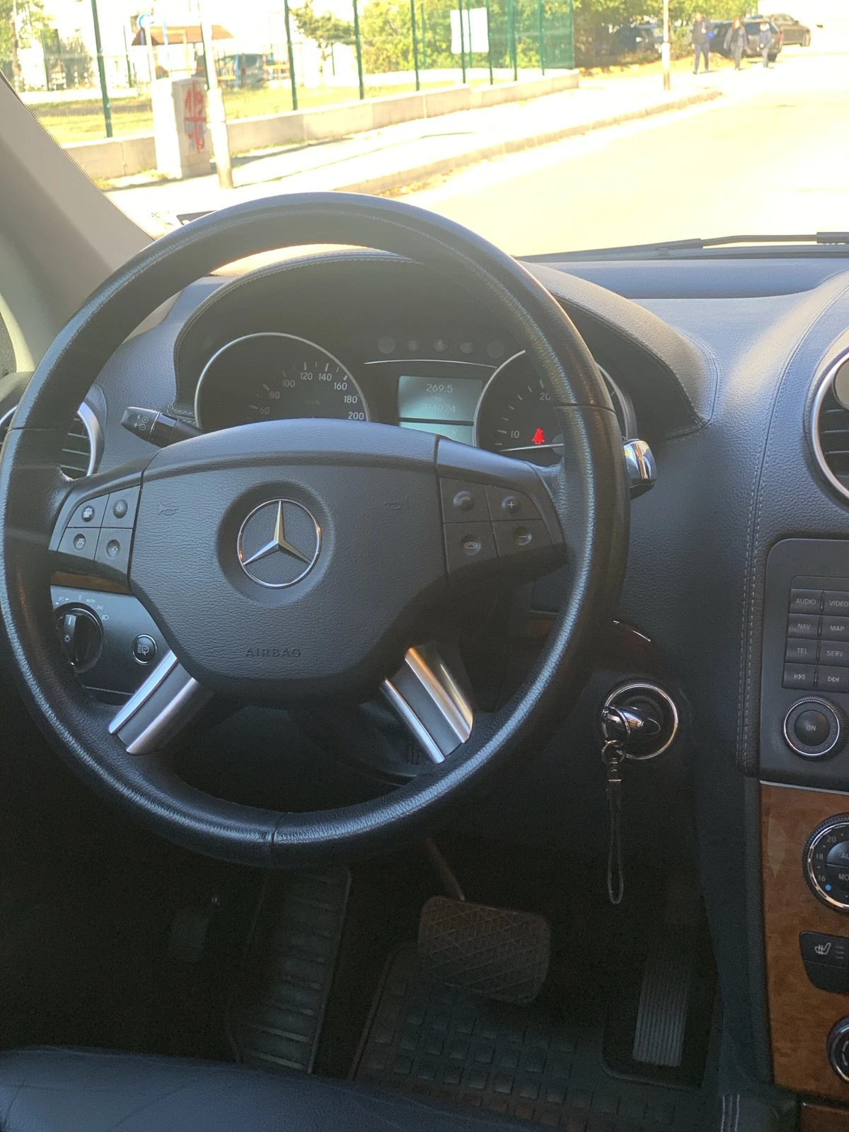 Mercedes-Benz GL 320, снимка 12 - Автомобили и джипове - 56645852