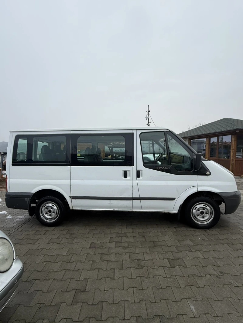 Ford Transit Turneo 2.2 TDCI, снимка 2 - Бусове и автобуси - 49316149