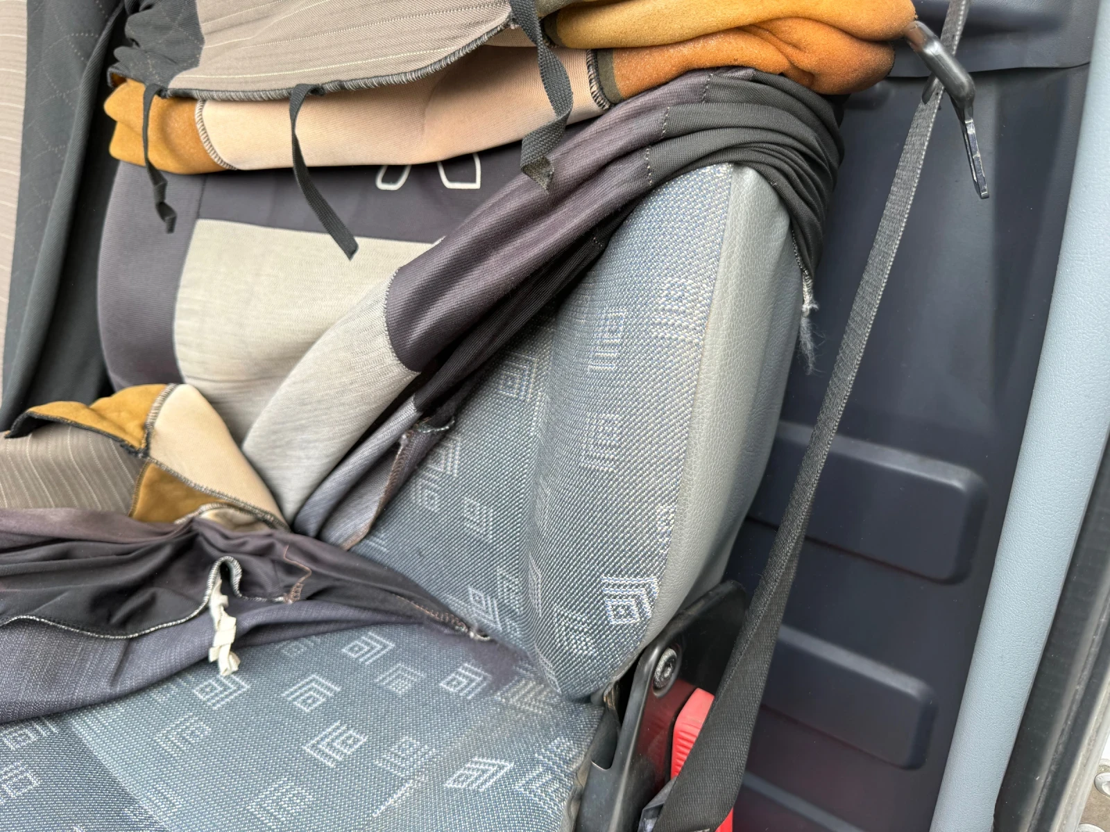 Mercedes-Benz Sprinter 411 CDI MAXI ХЛАДИЛЕН, снимка 9 - Бусове и автобуси - 54218700