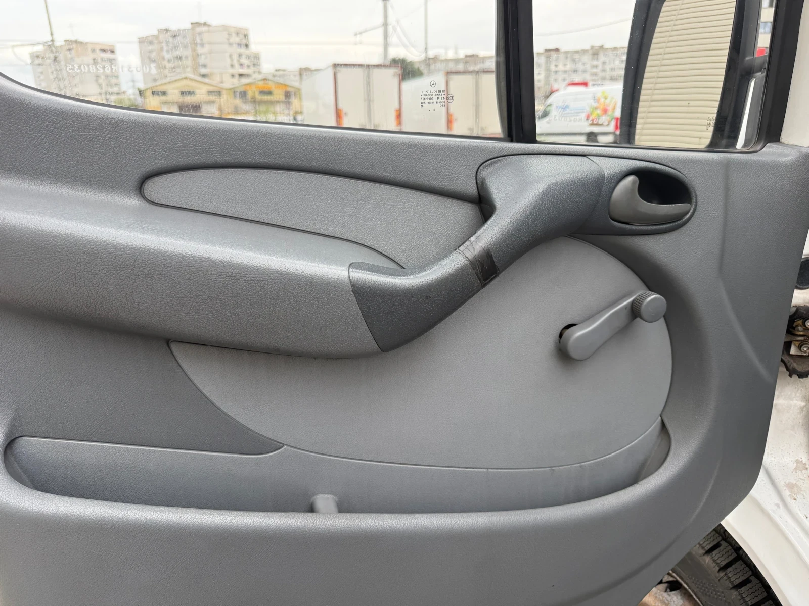 Mercedes-Benz Sprinter 411 CDI MAXI ХЛАДИЛЕН, снимка 6 - Бусове и автобуси - 54218700