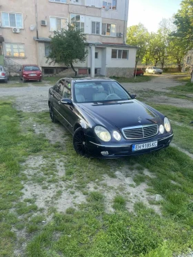 Mercedes-Benz E 320, снимка 2