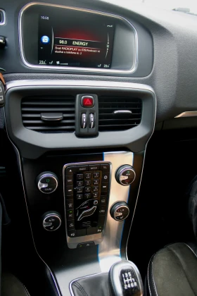 Volvo V40 - 8499 € / 16622.60 лв. - 32301583 13