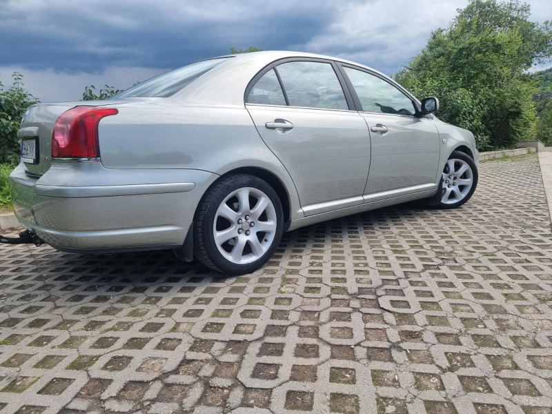 Toyota Avensis 2.0i Gas, навигация/мултимедия , снимка 3 - Автомобили и джипове - 42622431