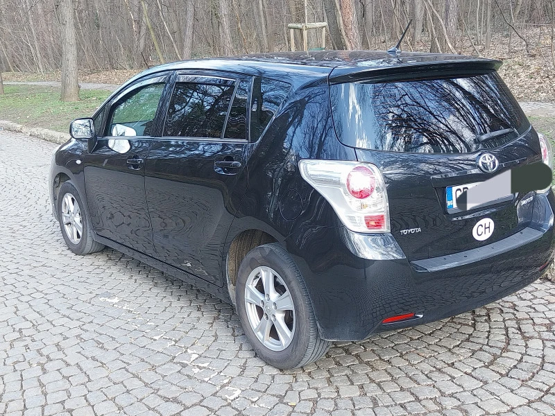 Toyota Verso Ван, снимка 3 - Автомобили и джипове - 48553674