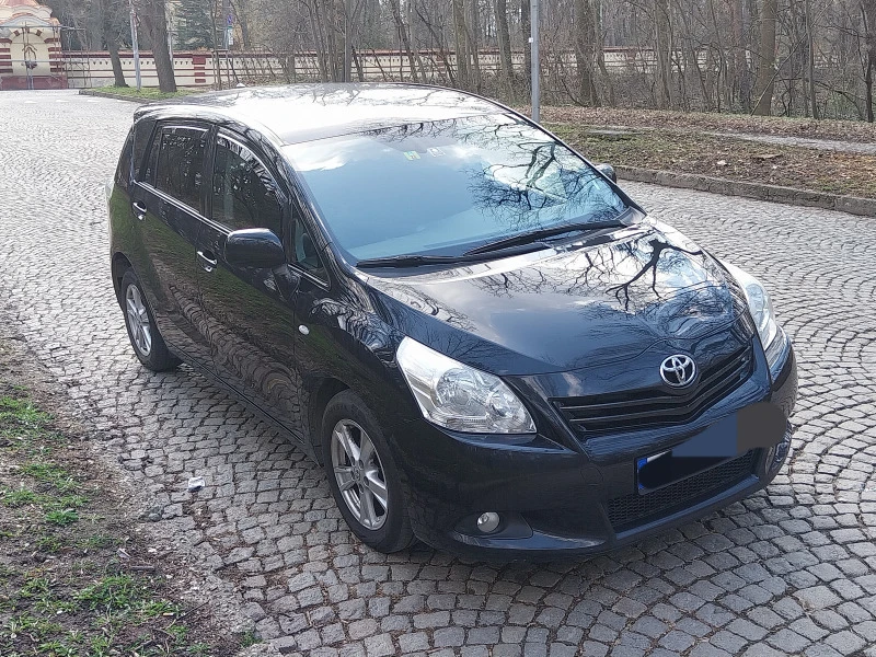 Toyota Verso Ван, снимка 4 - Автомобили и джипове - 48553674