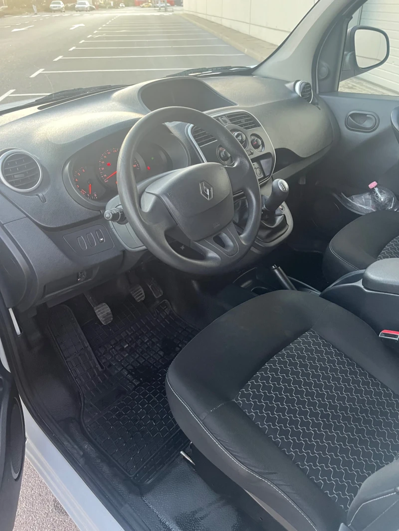 Renault Kangoo 1.5 dci, снимка 11 - Автомобили и джипове - 47734070