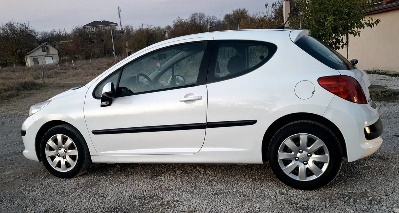 Peugeot 207 1.4 HDI, снимка 12 - Автомобили и джипове - 47909750