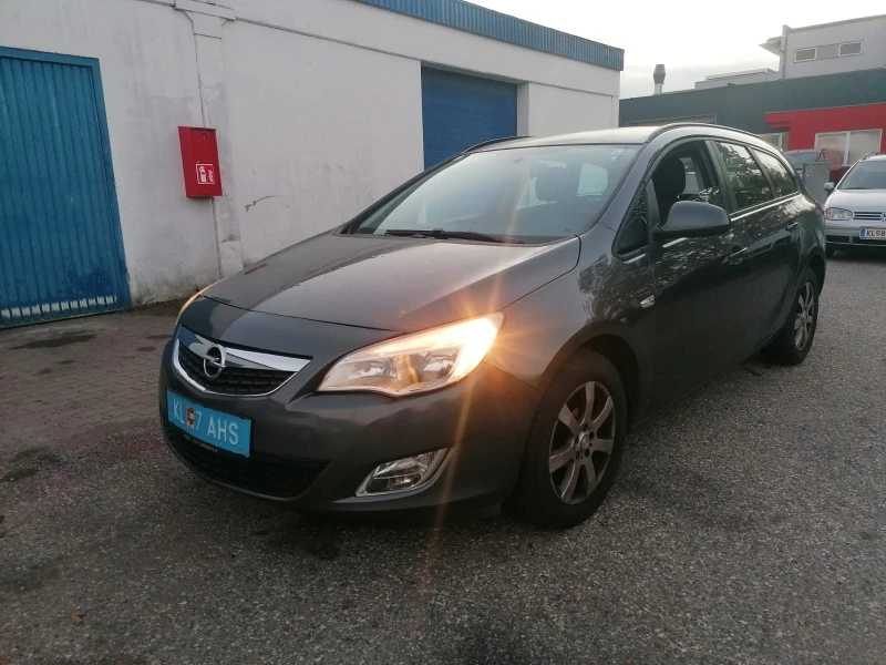 Opel Astra 1.4i , снимка 1 - Автомобили и джипове - 48171781