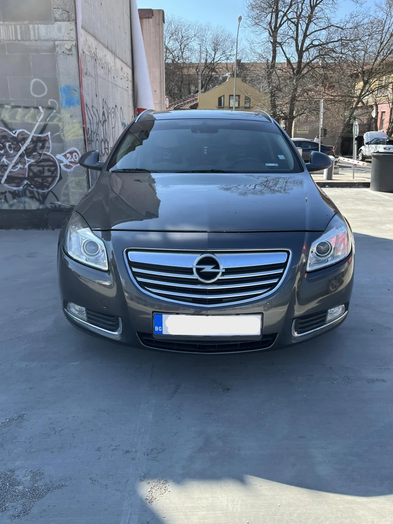 Opel Insignia, снимка 1 - Автомобили и джипове - 49586827