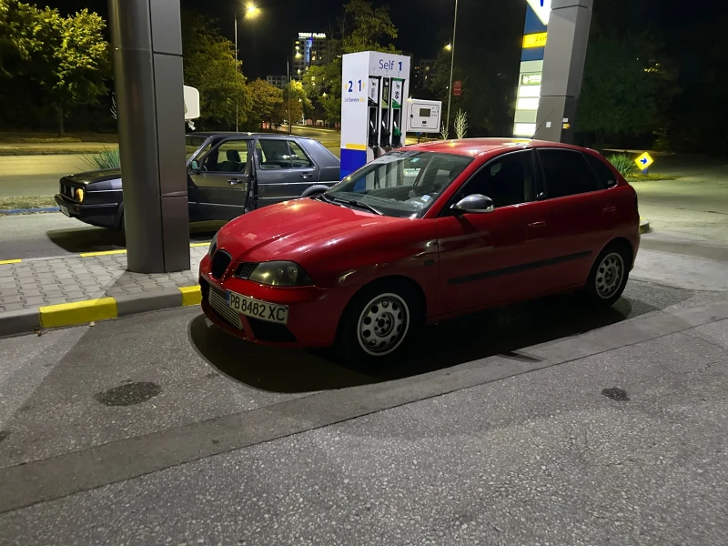 Seat Ibiza, снимка 3 - Автомобили и джипове - 52474538