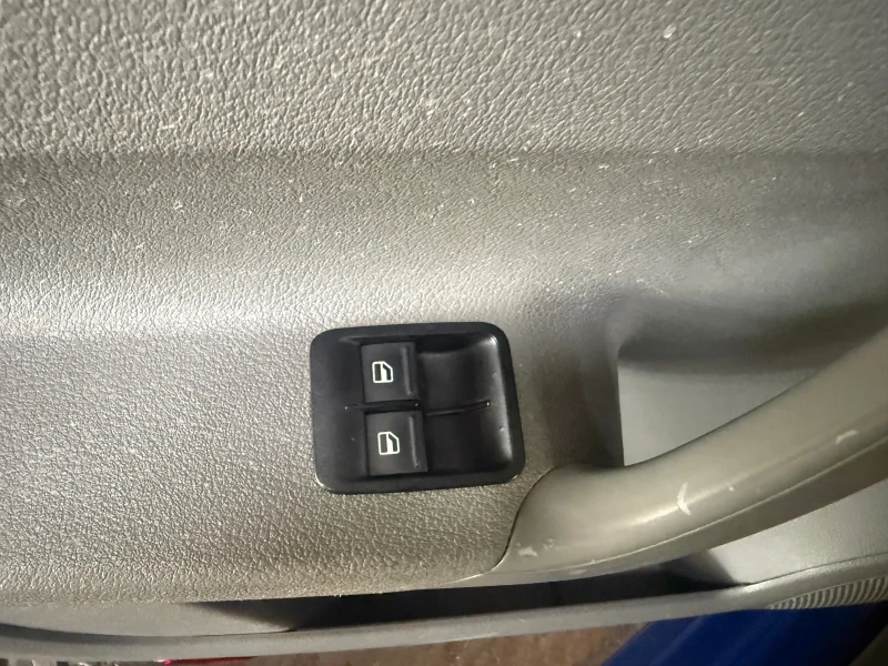 VW Caddy 2.00 метан , снимка 8 - Автомобили и джипове - 53089735