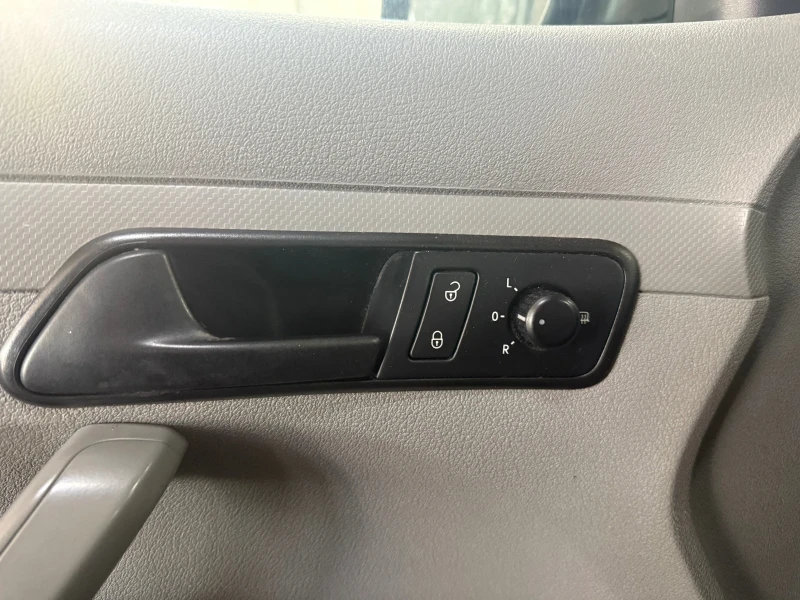 VW Caddy 2.00 метан , снимка 9 - Автомобили и джипове - 53089735