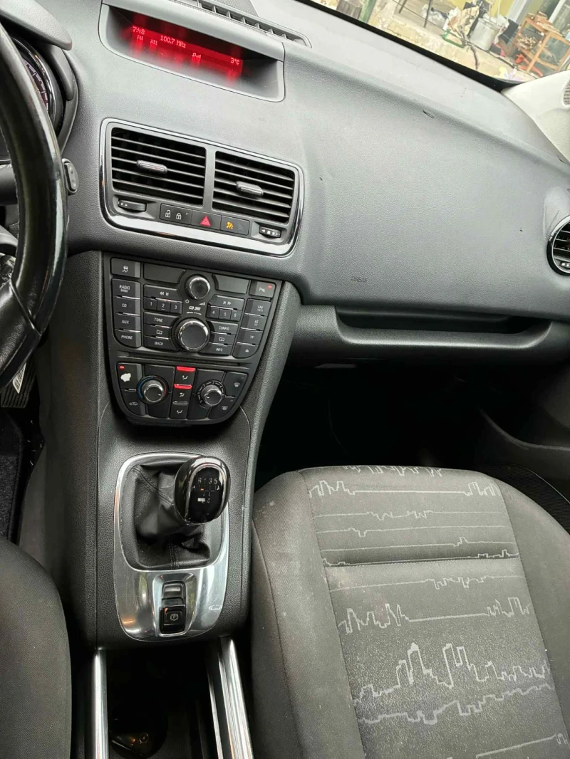 Opel Meriva 1.3 cdti, снимка 9 - Автомобили и джипове - 53219343