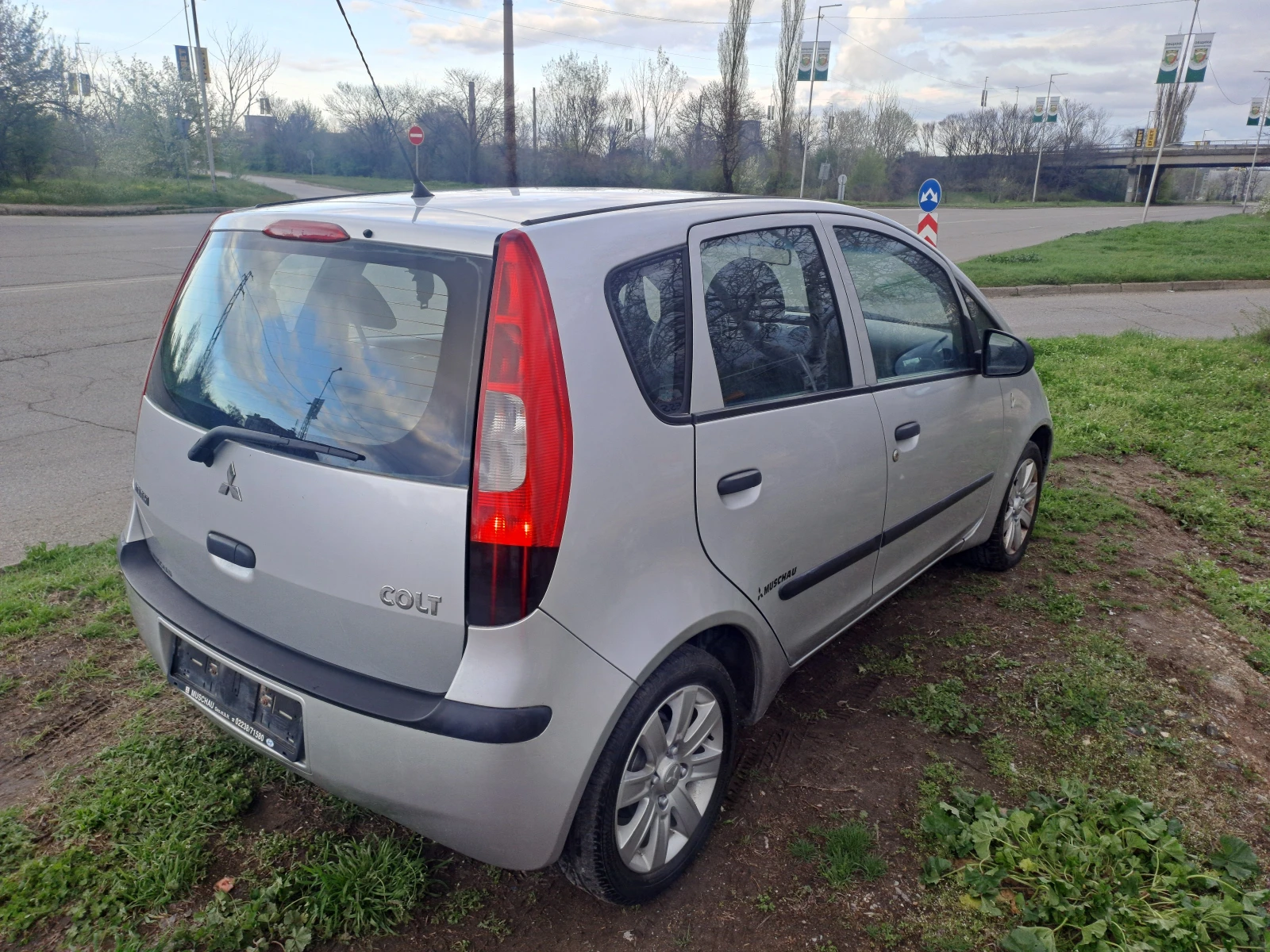 Mitsubishi Colt 1, 3КЛИМАТИК  - изображение 5