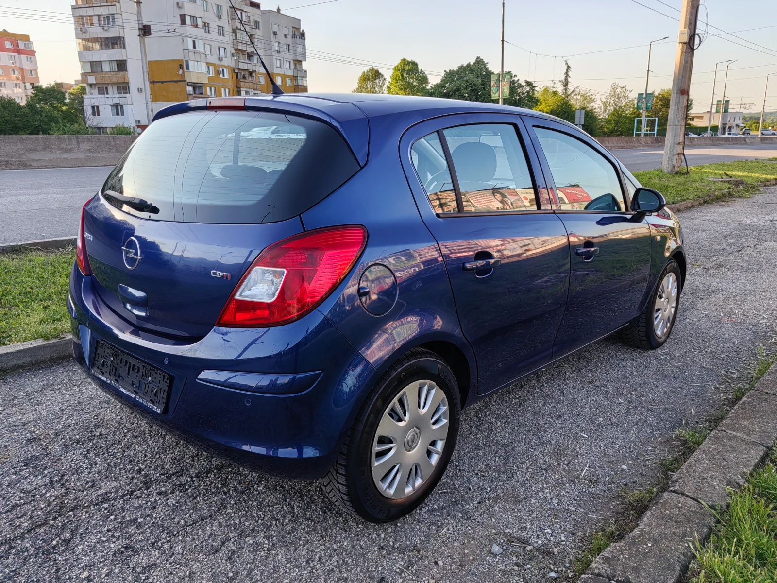Opel Corsa 1.3td  90ps - изображение 6