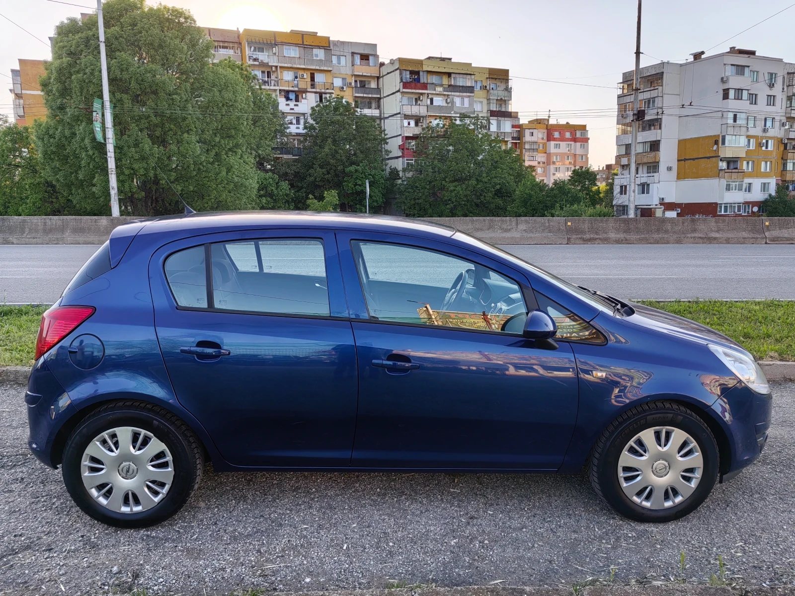 Opel Corsa 1.3td  90ps - изображение 5