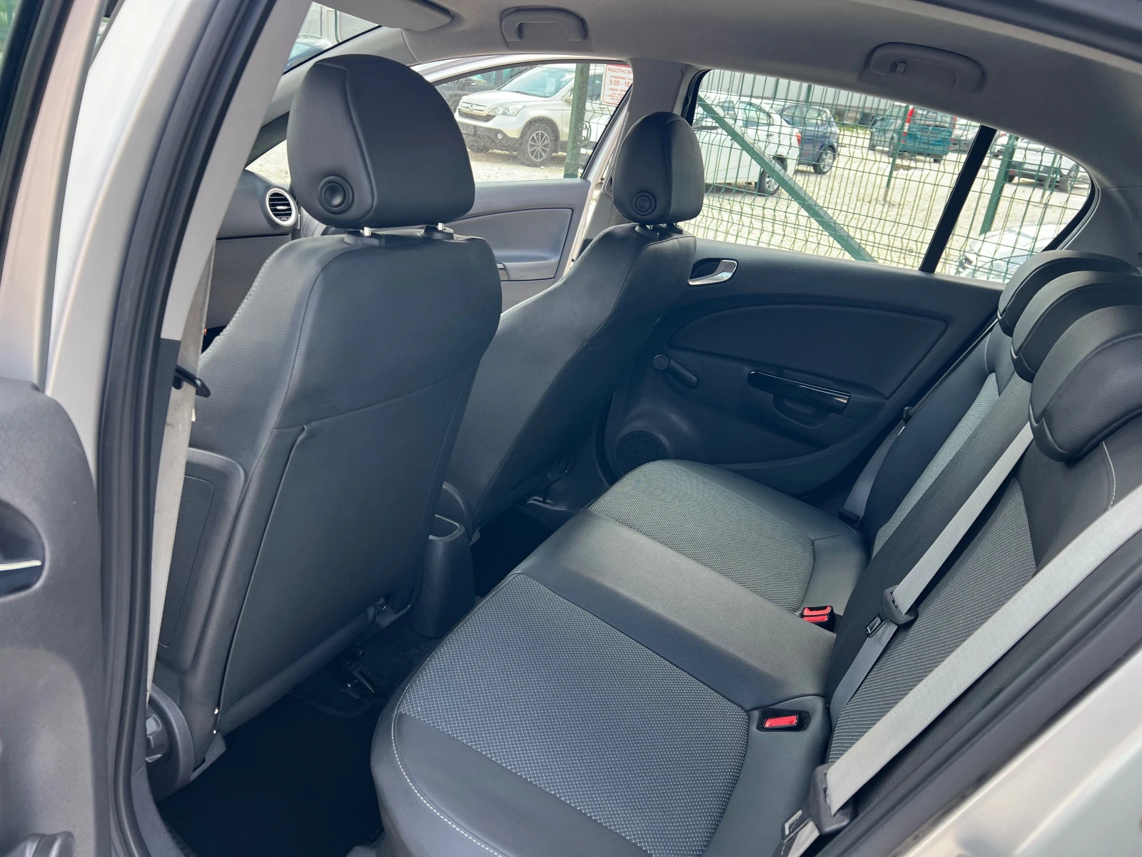 Opel Corsa 1.4i/90p.s-Cosmo-1ви собственик - изображение 10