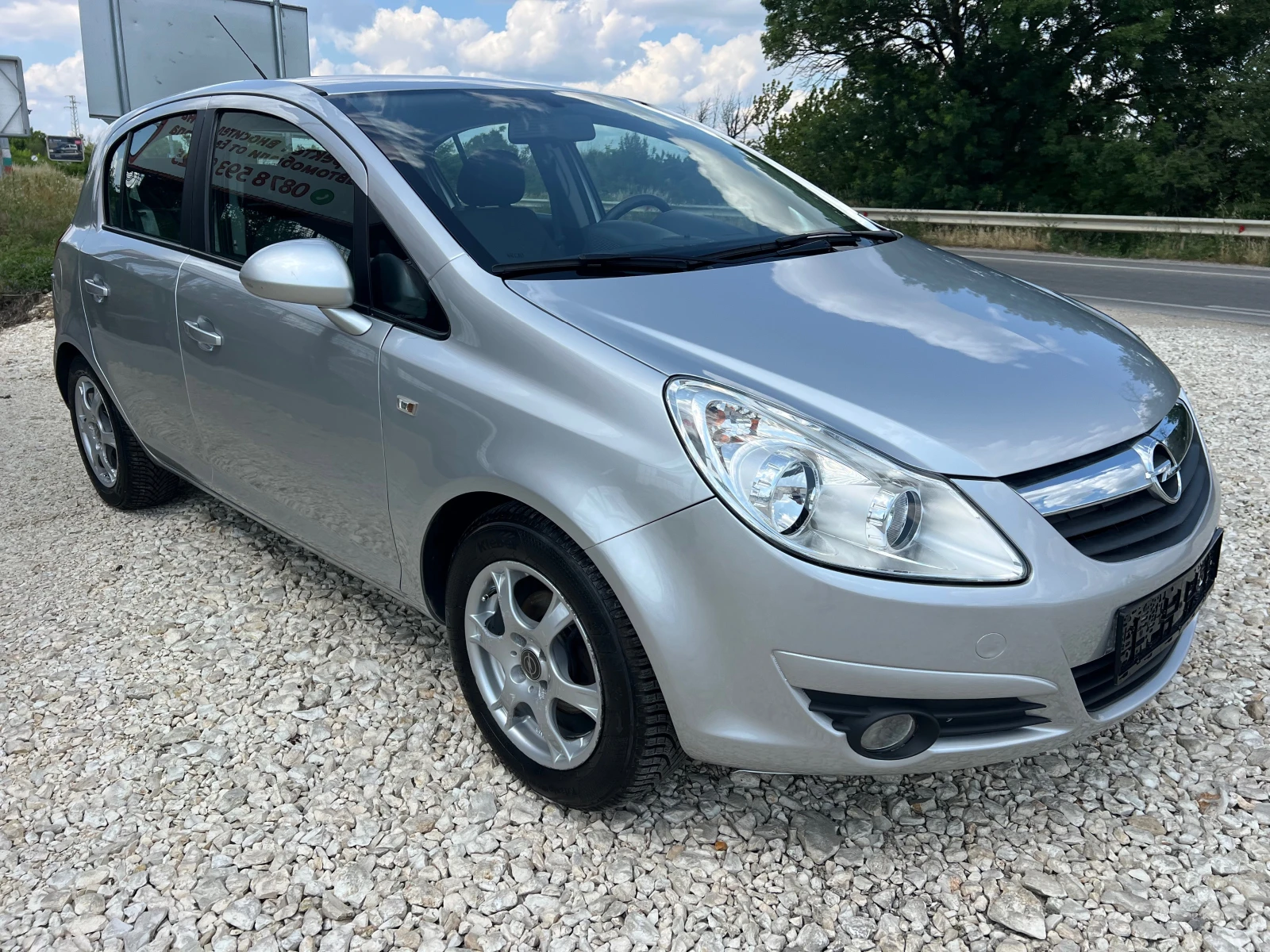 Opel Corsa 1.4i/90p.s-Cosmo-1ви собственик - изображение 2